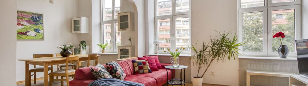 Przedwojenna kamienica po renowacji, wysokie!