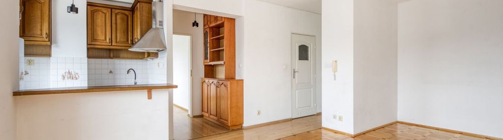 Świetne 2 pokoje z balkonem. nowszy blok. garaż.