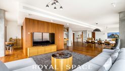 Luksusowy apartament z salą kinowa na złotej 44