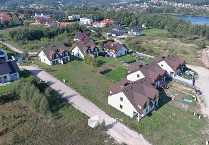 Dom bliźniak w kolbudach z widokiem na jezioro.