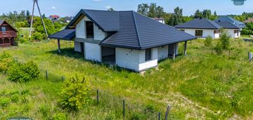 Nowoczesny dom, otwarta przestrzeń do aranżacji