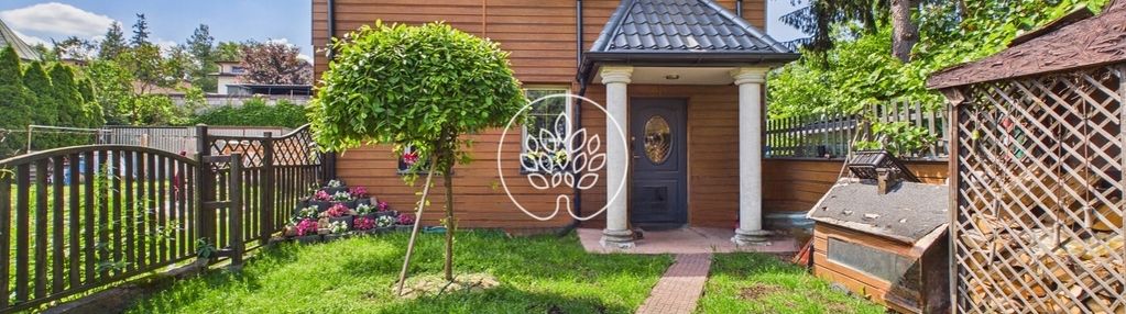 Dom z duszą w zielonej części piastowa
