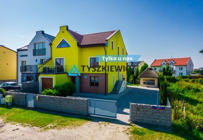 Dom z pokojami pod wynajem nad morzem