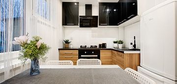 ***wygodna lokalizacja***