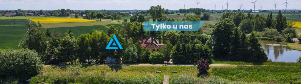 Dom nad rzeką z własną przystanią