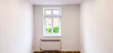 Kamienica-i piętro-2 pokoje-po remoncie-słoneczne