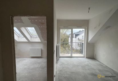 Widok na zieleń | miejskie | balkon | garaż