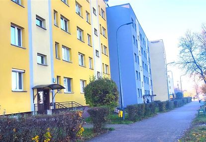 Dwa pokoje z  balkonem, niski blok osiedle k.