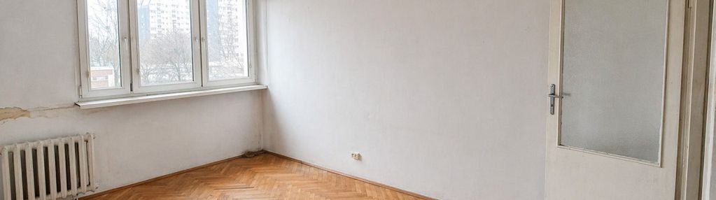 Sky tower, do remontu, osobna kuchnia i 2 pokoje