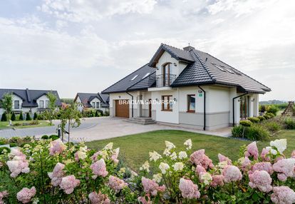 Dom wolnostojący 273 m², działka 18 ar – węgrzce