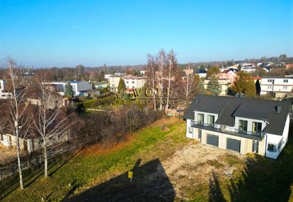 Nowoczesny dom w zabudowie bliźniaczej w rogoźniku