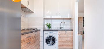 Kawalerka z osobną kuchnią - klimatyzacja - balkon