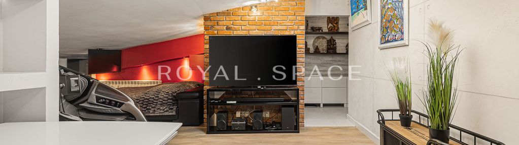 Cichy apartament na poddaszu przy placu konstytucji
