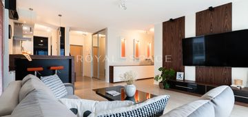 Przestronny apartament z balkonem w sercu stolicy!