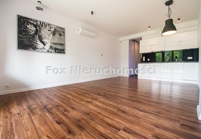 Duży 3-poziomowy apartament w kamienicy z garażem