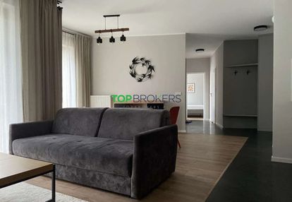 Trzy komfortowe pokoje, balkon, taras, garaż