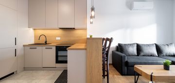 3-pok, klimatyzacja, zabłocie, ul. portowa 45