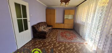 Jasne, przestronne mieszkanie w cichej okolicy....