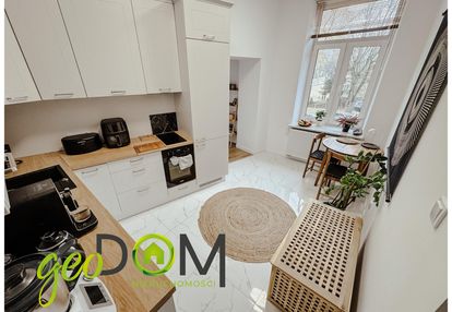 2-pokojowe  mieszkanie, i piętro, centrum