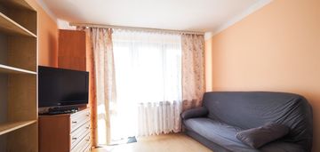 Kawalerka z osobną kuchnią.możliwy krótszy najem