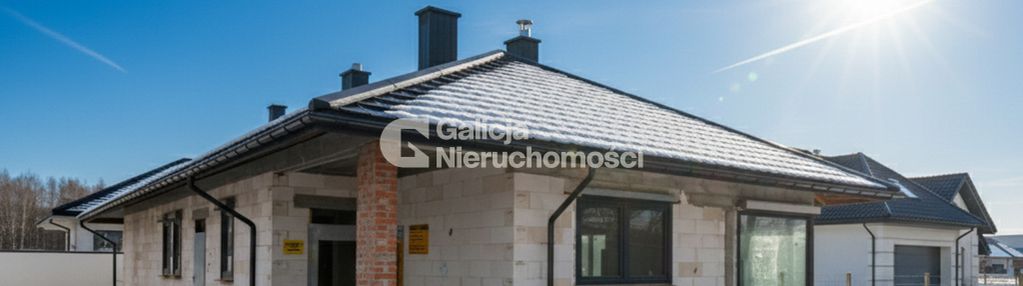 Parterowy dom , 10 ar, świetna lokalizacja.