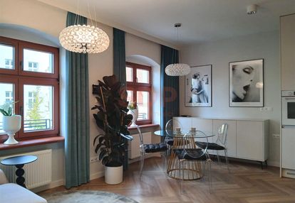 Stylowy apartament w zrewitalizowanym budynku