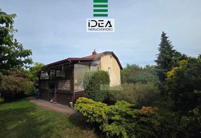 Całoroczna działka rod 700 m² z domkiem 74 m²