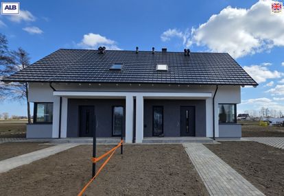 Dom w zabudowie bliźniaczej w ostaszewie