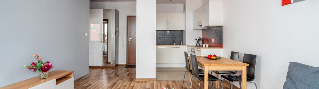 2 pokoje z balkonem i garażem – garnizon, wrzeszcz