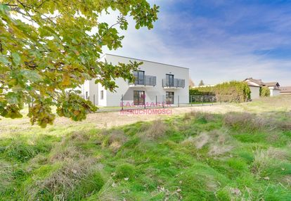 Nowoczesne apartamenty, duży parking, ogródek!