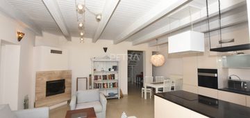 Segment środkowy z dużym  tarasem