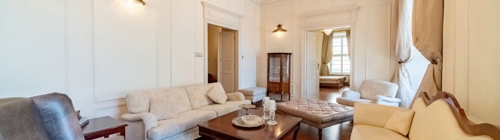 3 pok. apartament w pięknej kamienicy, mały rynek!