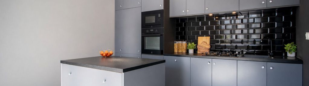 2 pokoje po remoncie | plac szembeka | kamienica