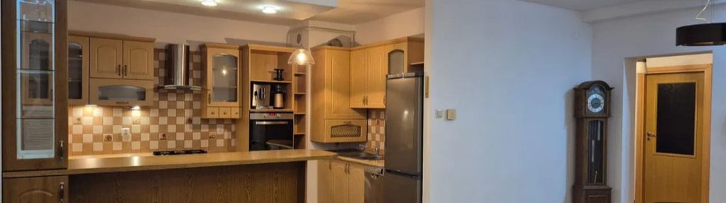 Przestronne 4-pokojowe mieszkanie z balkonem