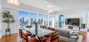 Złota 44 | luksusowy apartament na 35 piętrze!