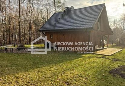 Dom drewniany nad morzem