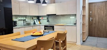 Przestronne, jasne, do wejścia + miejsce w garażu