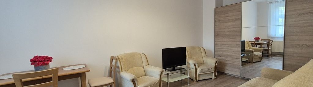 Przytulna kawalerka gotowa do wprowadzenia.