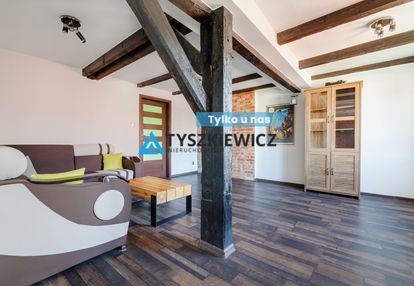 Urokliwe mieszkanie w kamienicy z widokiem na park