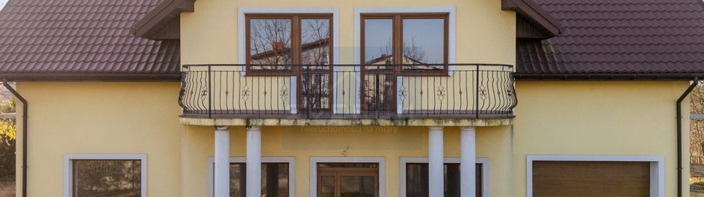 Dom pod działalność z częścią mieszkalną / gidle