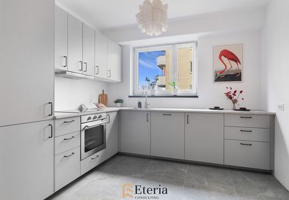 Miejsce na własną historię-balkon-komórka-cisza