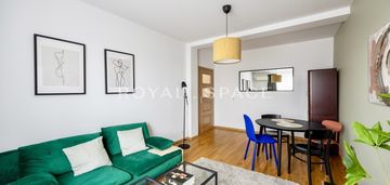Designerskie mieszkanie z balkonem przy mokotowski