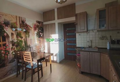 Dwa pokoje z oddzielną kuchnią