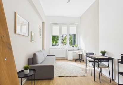 Prywatny apartament z antresolą w central campus