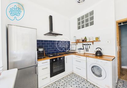 Oddzielne pokoje w kamienicy / 5 piętro z windą