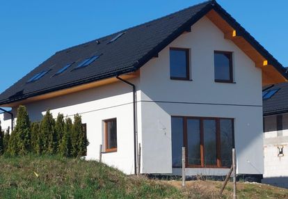 Dojazdów ,dom wolnostojący z garażem bez pcc