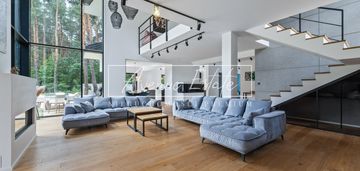 Unikatowa rezydencja/ działka 2150m2/basen