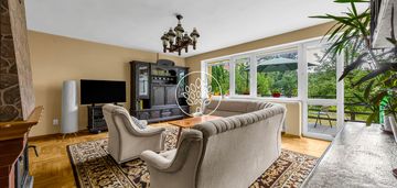 Wolnostojący / duży potencjał / ładna działka