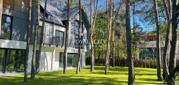 Dom w józefowie z działką leśną.