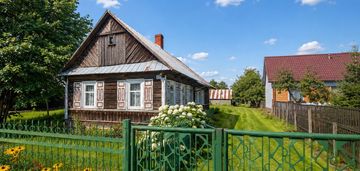 Siedlisko z domem i zabudowaniami i działka 2500 m